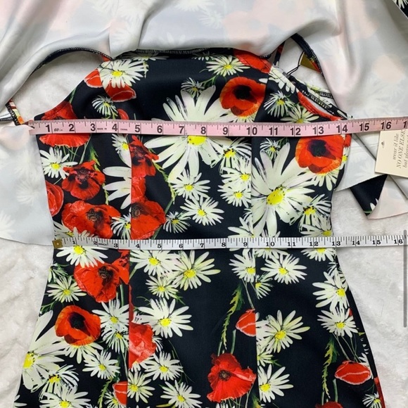 Alexia Admor Poppy Cold Shoulder Flounce Dress NWT - Picture 2 of 5